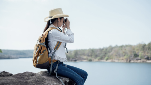 Ilustrasi Solo Travelling (Freepik)