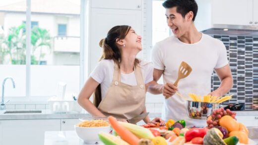 Ilustrasi Masak Bareng (Foto: Shutterstock)