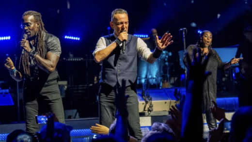 Bruce Springsteen (Tengah) (Instagram)