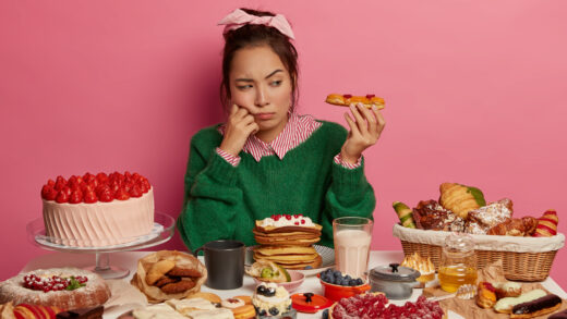 Makan Makanan Siap Saji (Freepik)