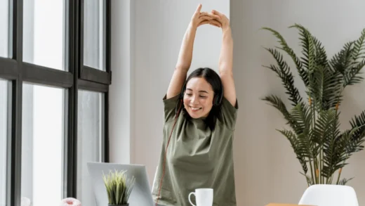 Manfaat dan Gerakan Stretching Sebelum Bekerja