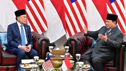 Presiden Prabowo dan PM Anwar Bahas Kerja Sama Bilateral di Istana Merdeka