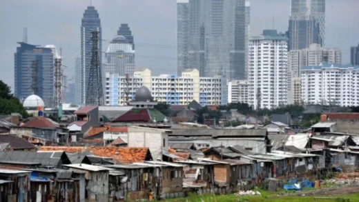 Perbandingan Kemiskinan: Perkotaan Meningkat, Pedesaan Menurun di Indonesia