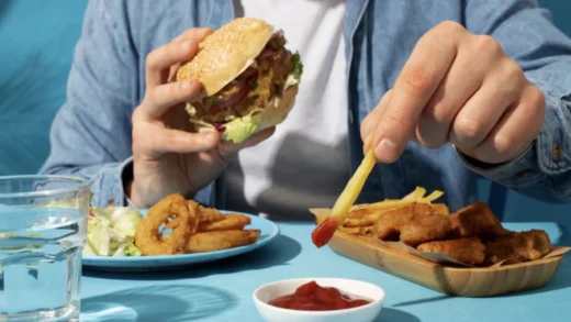 Perbandingan Fast Food dan Makanan Buatan Sendiri: Mana yang Lebih Baik?