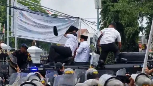 Bupati Pati Minta Maaf di Tengah Demonstrasi Masif