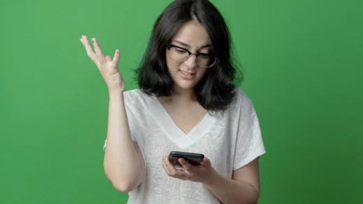 Membedah Berita Hoaks di Era Digital: Cara Membedakan Fakta dan Kebohongan