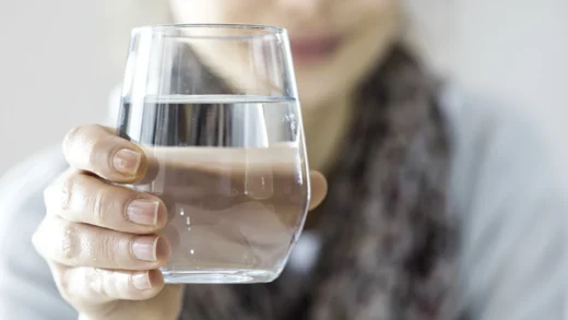 Menjaga Kesehatan dengan Memenuhi Kebutuhan Air Minum