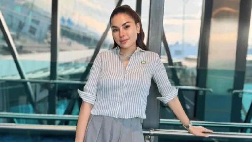 Nikita Mirzani Menangis di Persidangan, Sidang Ditunda Karena Kesehatan