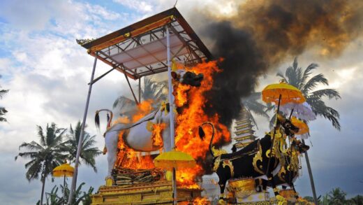 Ngaben: Tradisi Pemakaman Sakral Bali yang Tak Lekang Oleh Waktu