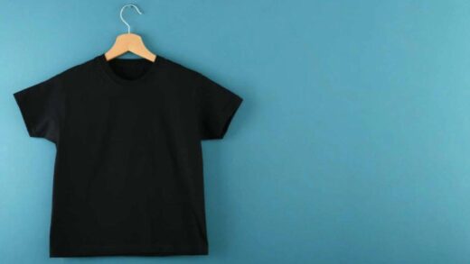 Gaya Menarik dengan Outfit Serba Hitam